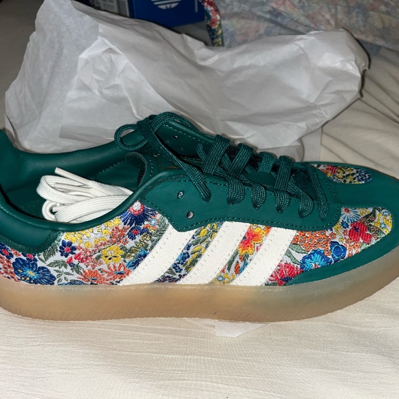 ADIDAS SAMBAE x LIBERTY LONDON - Picture 3 of 7